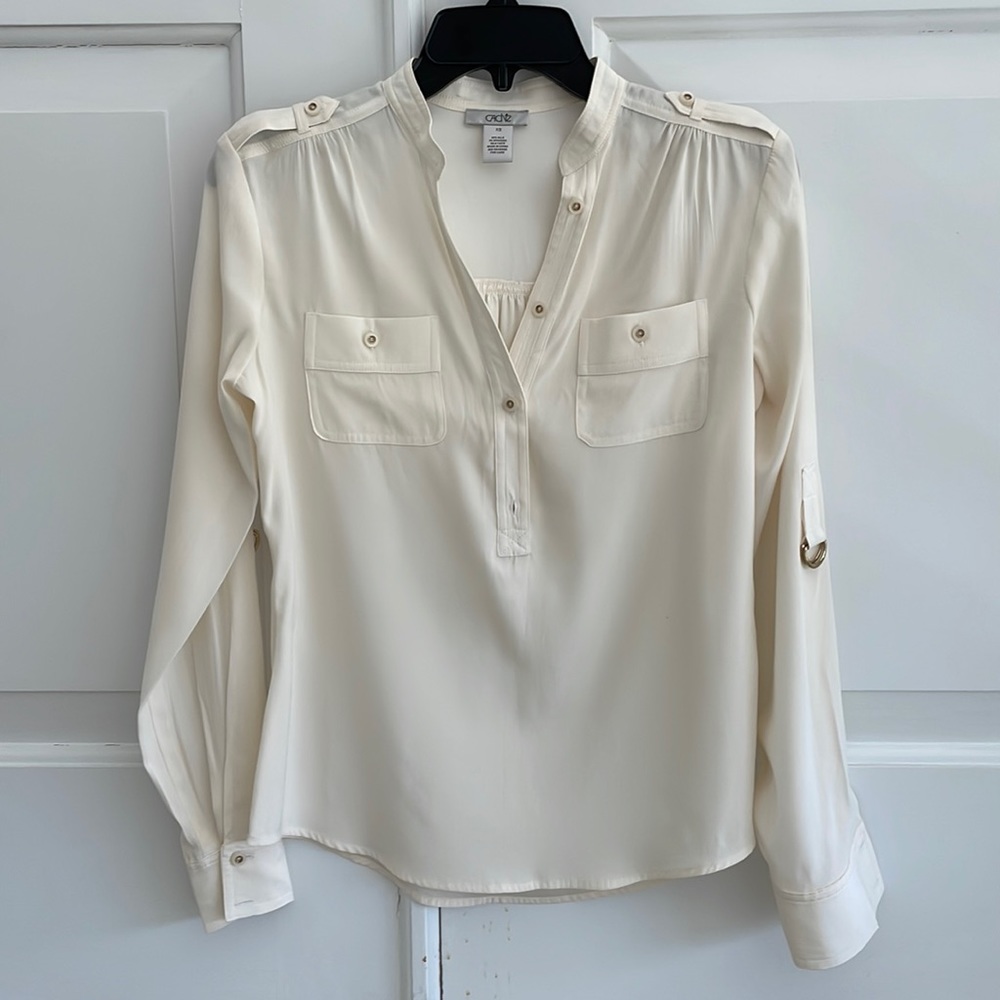Top, CACH’E, XS